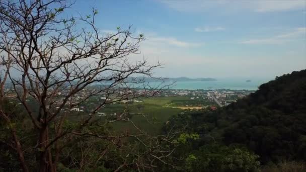 Phuket eiland Boeddha zonsondergang bergpanorama 4k tijd vervallen thailand — Stockvideo