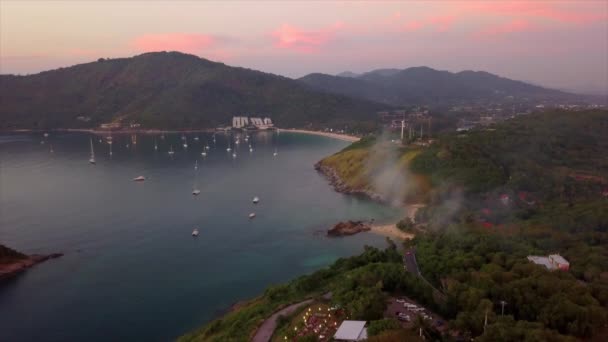 Phuket Adası Buda dağ günbatımı panorama 4k zaman atlamalı Tayland — Stok video