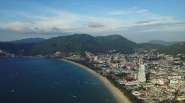 Phuket Adası Buda dağ günbatımı panorama 4k zaman atlamalı Tayland