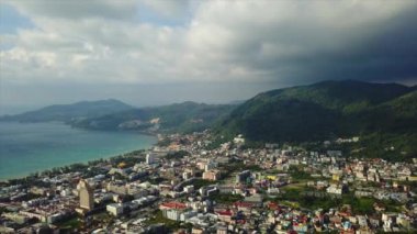 Phuket Adası Buda dağ günbatımı panorama 4k zaman atlamalı Tayland