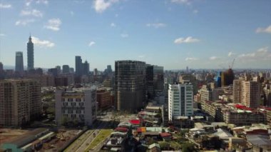 Gün zaman Taipei cityscape panorama. 4 k görüntüleri Çin