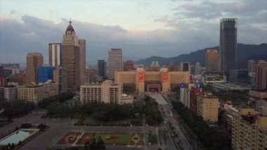 Gün zaman Taipei Rating cityscape panorama. 4 k görüntüleri Çin