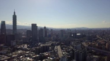 Gün zaman Taipei cityscape panorama. 4 k görüntüleri Çin