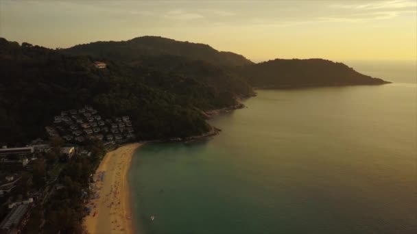 Phuket ilha buddha montanha pôr-do-sol panorama 4k tempo lapso tailandês — Vídeo de Stock