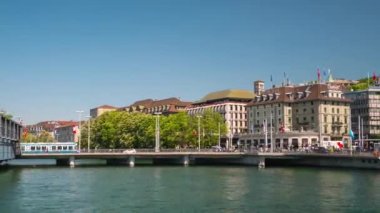 Zürih City Caddesi, gün batımında.