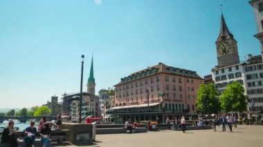 Zürih City Caddesi, gün batımında.