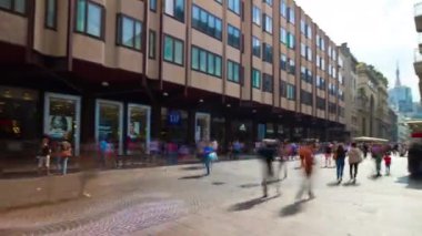 Milan şehir sokak panorama kalabalık 