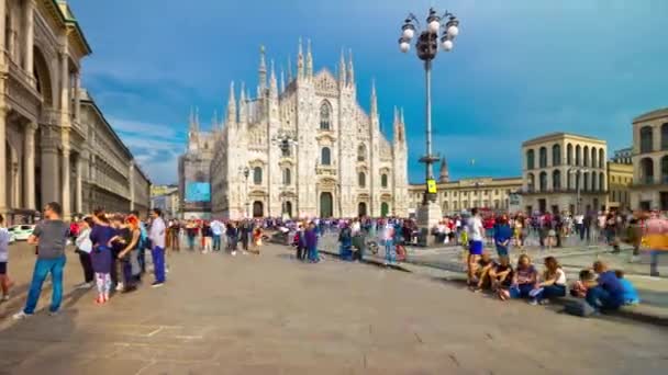 Berömda duomo cathedral square — Stockvideo