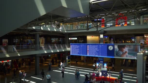 Bern Stad Trein Station Overvolle Zaal Panorama Beeldmateriaal Zwitserland — Stockvideo