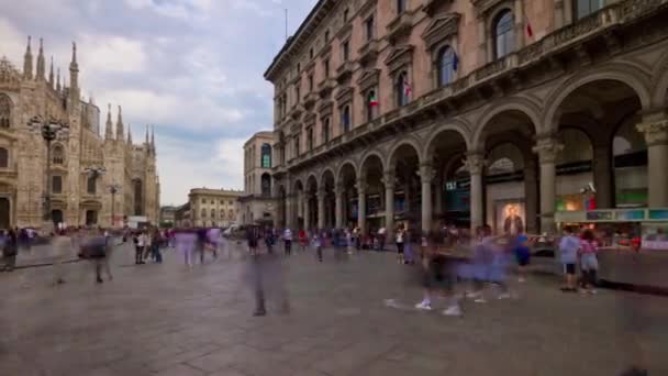 Famosa plaza catedral duomo — Vídeo de stock