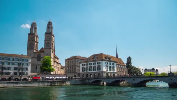 Zurich calle de la ciudad al atardecer — Vídeos de Stock