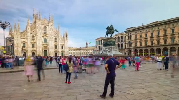 Berömda duomo cathedral square — Stockvideo