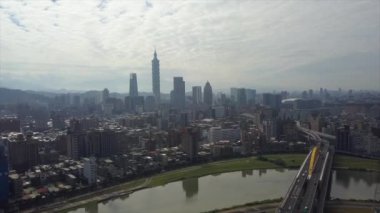 Gün zaman Taipei cityscape panorama. 4 k görüntüleri Çin