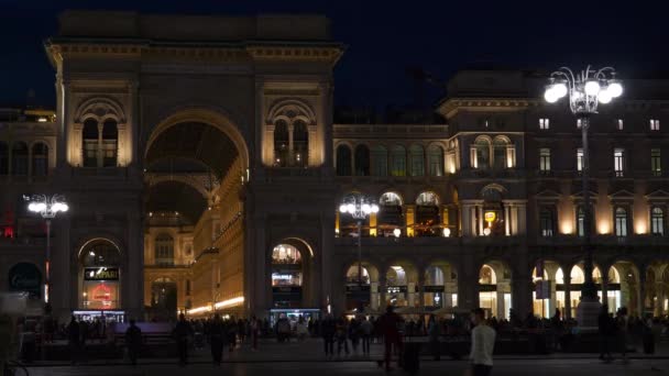 Mailand stadt nacht beleuchtung duomo vittorio emanuelle galerie front panorama 4k zeitraffer italien — Stockvideo