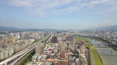 Gün zaman Taipei cityscape panorama. 4 k görüntüleri Çin