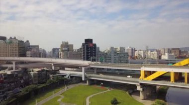 Gün zaman Taipei cityscape panorama. 4 k görüntüleri Çin