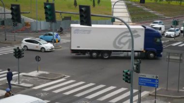 Porto ticinese sokak trafik