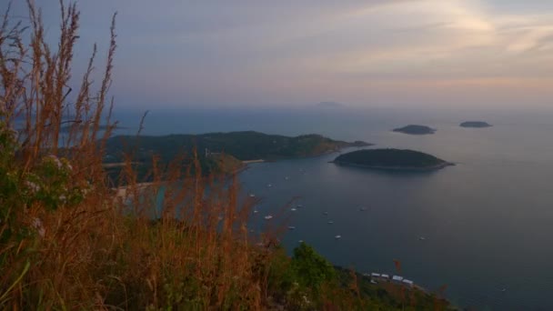 Νησί Του Τζέιμς Μποντ Στο Ηλιοβασίλεμα Στην Phang Nga Πουκέτ — Αρχείο Βίντεο