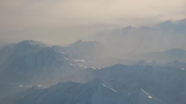 İnanılmaz uçak uçuş görüntüleri Guangzhou yukarıda