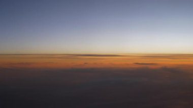 İnanılmaz uçak uçuş görüntüleri Guangzhou yukarıda