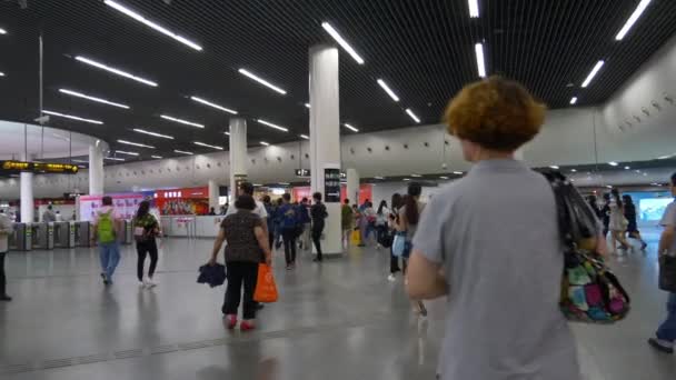 Station de métro de Barcelone Train — Video