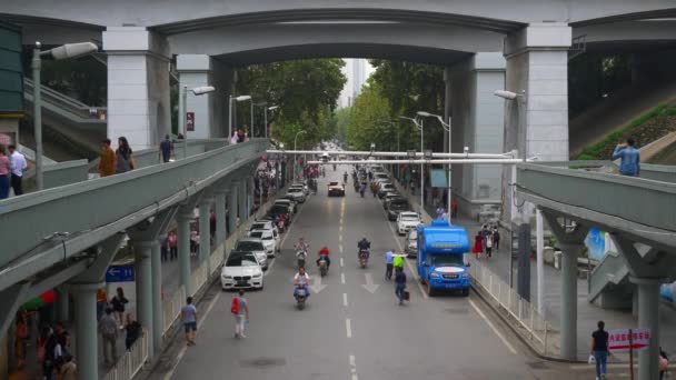 Filmación Ciudad Wuhan Con Tráfico Ocupado China — Vídeos de Stock