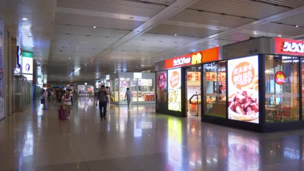 Estación de metro de Barcelona Tren — Vídeos de Stock