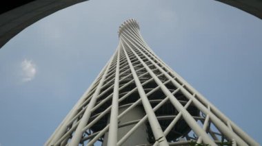 Guangzhou - Ocak 4: Guangzhou Canton Tv Kulesi, Guangzhou, Çin. Renkli gün zaman sahne Guangzhou Canton Tv astronomik ve Çin'deki en yüksek Kulesi gezi Kulesi