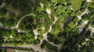 4k görüntüler Milano şehir parkı gündüz panoraması, İtalya