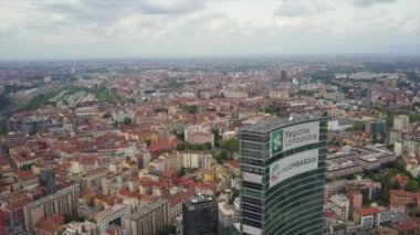 Milan, İtalya - 1 Mayıs 2018: güneşli gün milan şehir şehir merkezinde hava panorama 4k 1 Mayıs 2018 yaklaşık milan, İtalya.