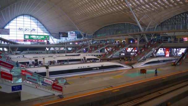 Ухань Китай Сентября 2017 Года Центральный Железнодорожный Вокзал Вухань Переполнен — стоковое видео