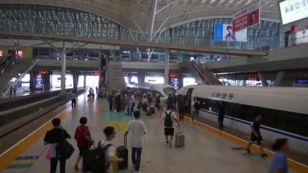 Wuhan Cina Settembre 2017 Stazione Ferroviaria Principale Wuhan Affollata All — Video Stock