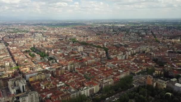 ミラノ イタリア 2018 晴れた日ミラノ市内ダウンタウン空中パノラマ 2018 日頃ミラノ イタリア — ストック動画