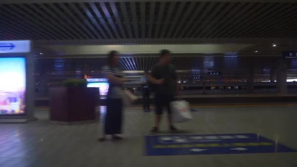 中国武汉 2017年9月25日 武汉市主要火车站拥挤在全景4K 内2017年9月25日左右武汉 — 图库视频影像