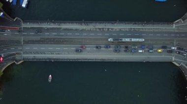 gün zaman Zürih şehir ünlü Gölü Rating sokakları havadan görünümü 4 k İsviçre aşağı bay