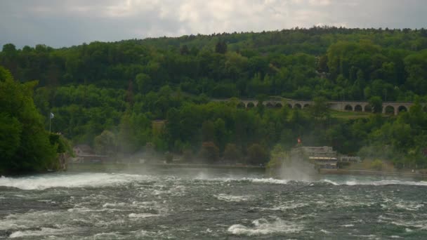 Letni Dzień Reinfall Słynny Wodospad Slow Motion Panorama Szwajcaria — Wideo stockowe