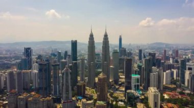 Kuala Lumpur, Malezya - 25 Eylül 2018: güneşli gün kuala lumpur şehir merkezi hava panorama zaman apse 4k circa 25 Eylül 2018 kuala lumpur, malaysia.r, malezya.