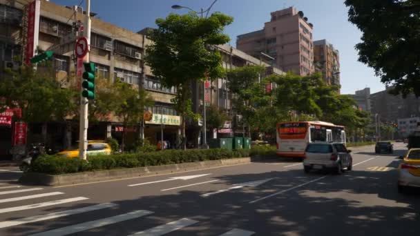 Tajpej Tajwan Stycznia 2018 Słoneczny Dzień Taipei City Ruchu Drogowego — Wideo stockowe