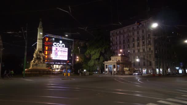 Mailand Italien Mai 2018 Nacht Mailand Stadtverkehr Straße Zeitlupe Panorama — Stockvideo