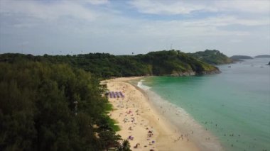 Phuket, Tayland - 15 Ocak 2018: ada güneşli bir gün ünlü dock plaj sahil şeridi hava panorama 4k 15 Ocak 2018 yaklaşık phuket, Tayland.