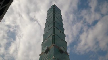 Taipei, Tayvan - 22 Ocak 2018: günbatımı gökyüzü taipei cityscape ünlü kulesi hava panorama 4k 22 Ocak 2018 yaklaşık taipei, Tayvan.