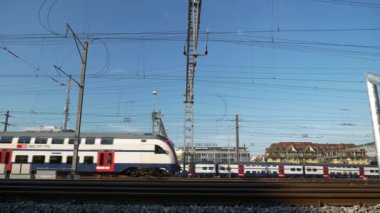 gün Zürih şehir tren istasyonu endüstriyel yaz Panoraması 4k İsviçre