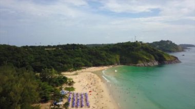 Phuket, Tayland - 15 Ocak 2018: Turist resort Beach phuket Adası. 4 k görüntüleri