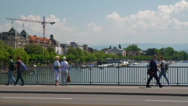 Día Soleado Zurich Ciudad Tráfico Puente Panorama Suiza — Vídeo de stock