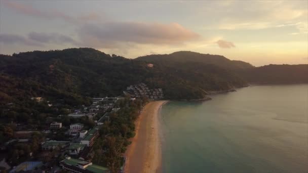 Den Čas Phuket Ostrov Pobřeží Slavného Mysu Letecké Dolů Zobrazení — Stock video