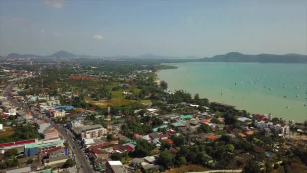 Ηλιόλουστη Ημέρα Νησί Πουκέτ Πόλη Στέγες Εναέρια Ταϊλάνδη Πανόραμα — Αρχείο Βίντεο