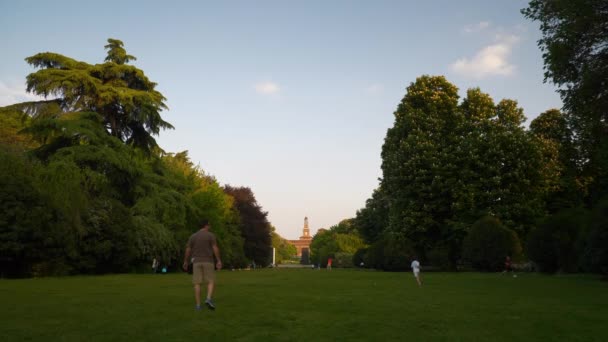 Milan Italya Mayıs 2018 Güneşli Gün Milan Şehir Parkı Çayır — Stok video