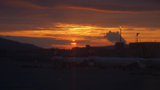 Zachód Słońca Czas Zurich City Airport Okno Panorama Szwajcaria — Wideo stockowe