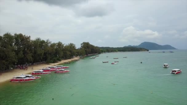 Phuket Tailândia Janeiro 2018 Ilha Dia Ensolarado Famoso Doca Praia — Vídeo de Stock