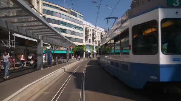 Suiza Zurich Ciudad Día Soleado Tranvía Camino Viaje Pov Trasero — Vídeos de Stock